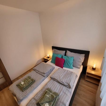 Triangol Apartman: Fuerdo, Belvaros, Egyetem Gyor Luaran gambar
