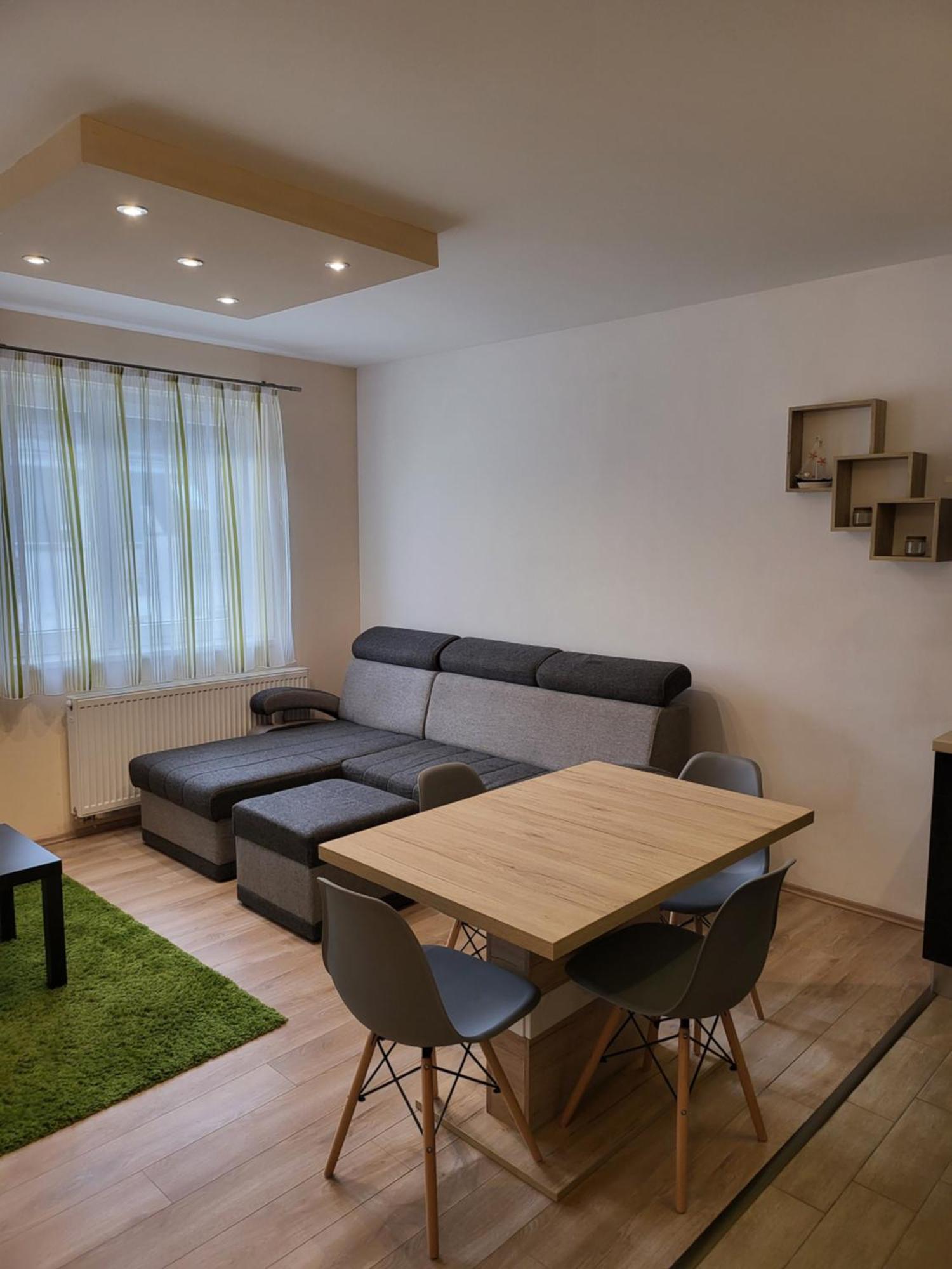 Triangol Apartman: Fuerdo, Belvaros, Egyetem Gyor Luaran gambar